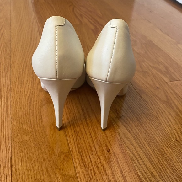 Marciano white heels size 8 real leather!! - Picture 4 of 5